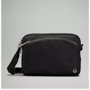 City Adventurer Crossbody Bag 2.5L